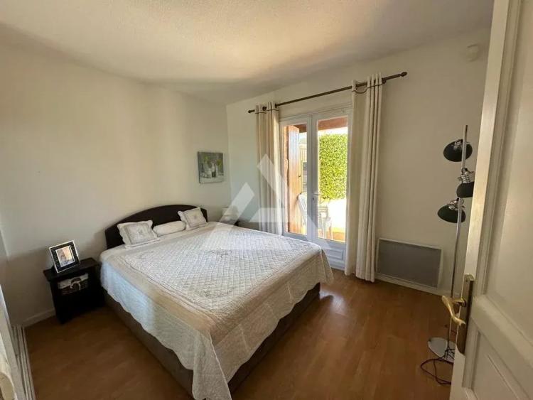 LA TURBIE - VILLA 5 PIECES - PISCINE ET STATIONNEMMENTS