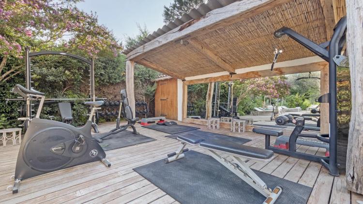 Villa à vendre à pied des plages à Grimaud