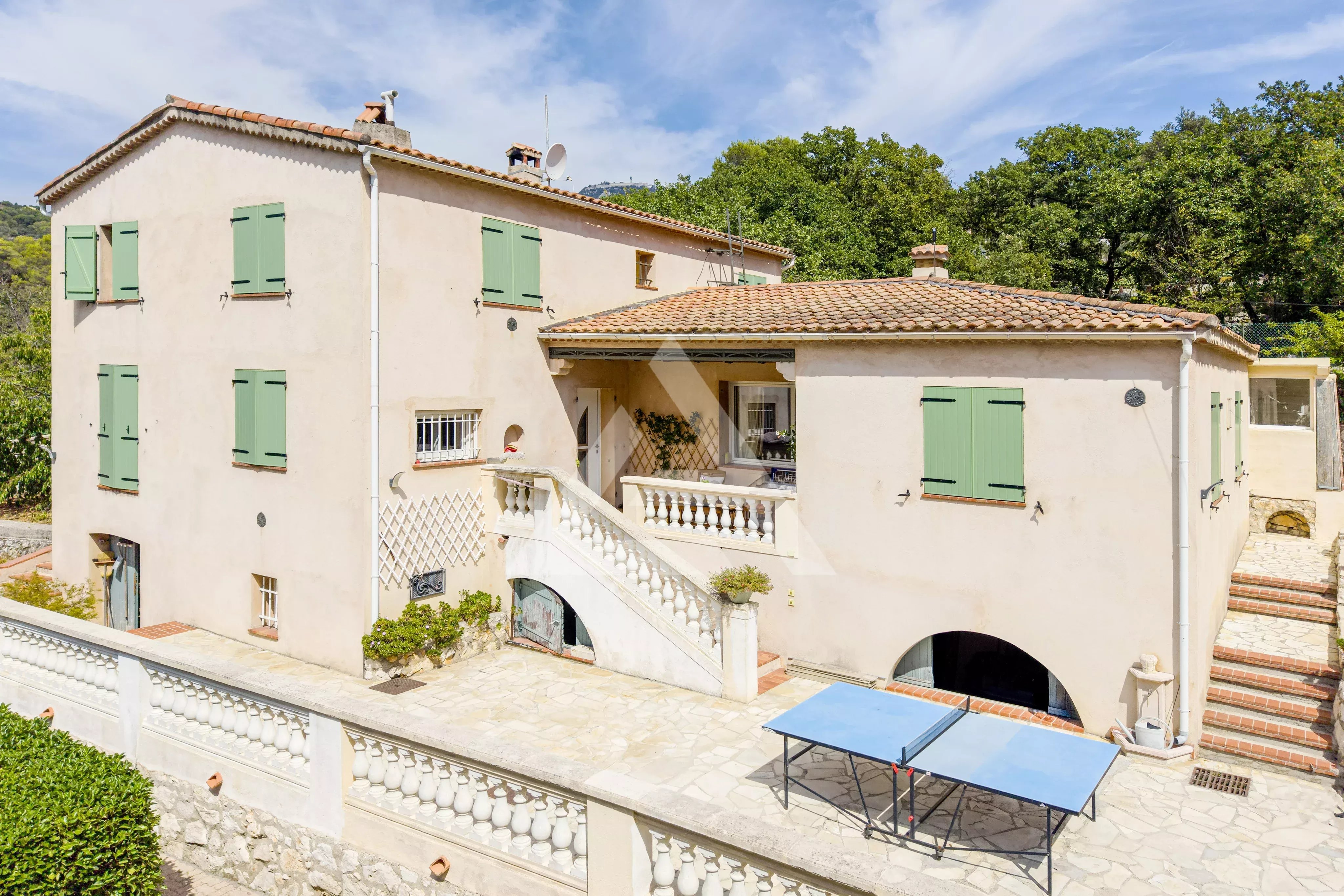 LA TRINITE - VILLA 5 CHAMBRES AVEC PISCINE
