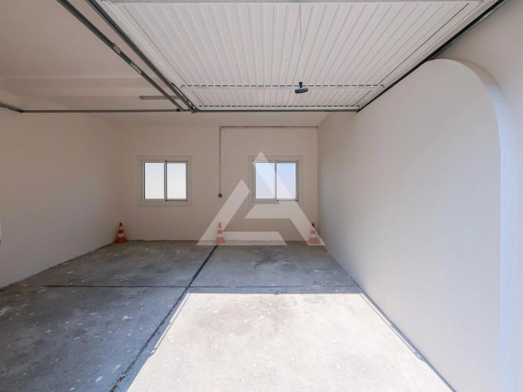 LA TURBIE - 2 PIECES VIDE - GARAGE