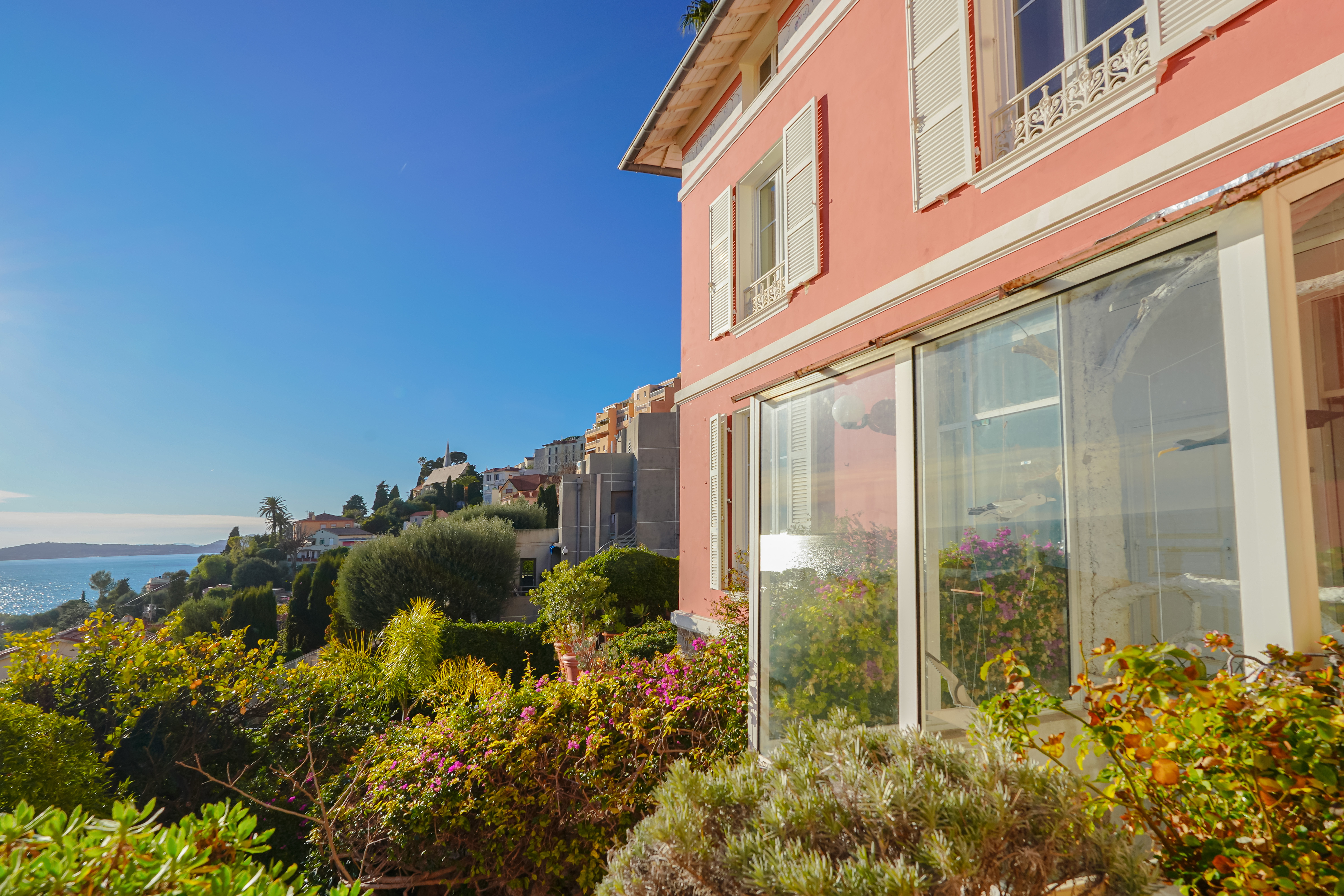 CAP D'AIL - SECTEUR DOUANIERS - VILLA VUE MER