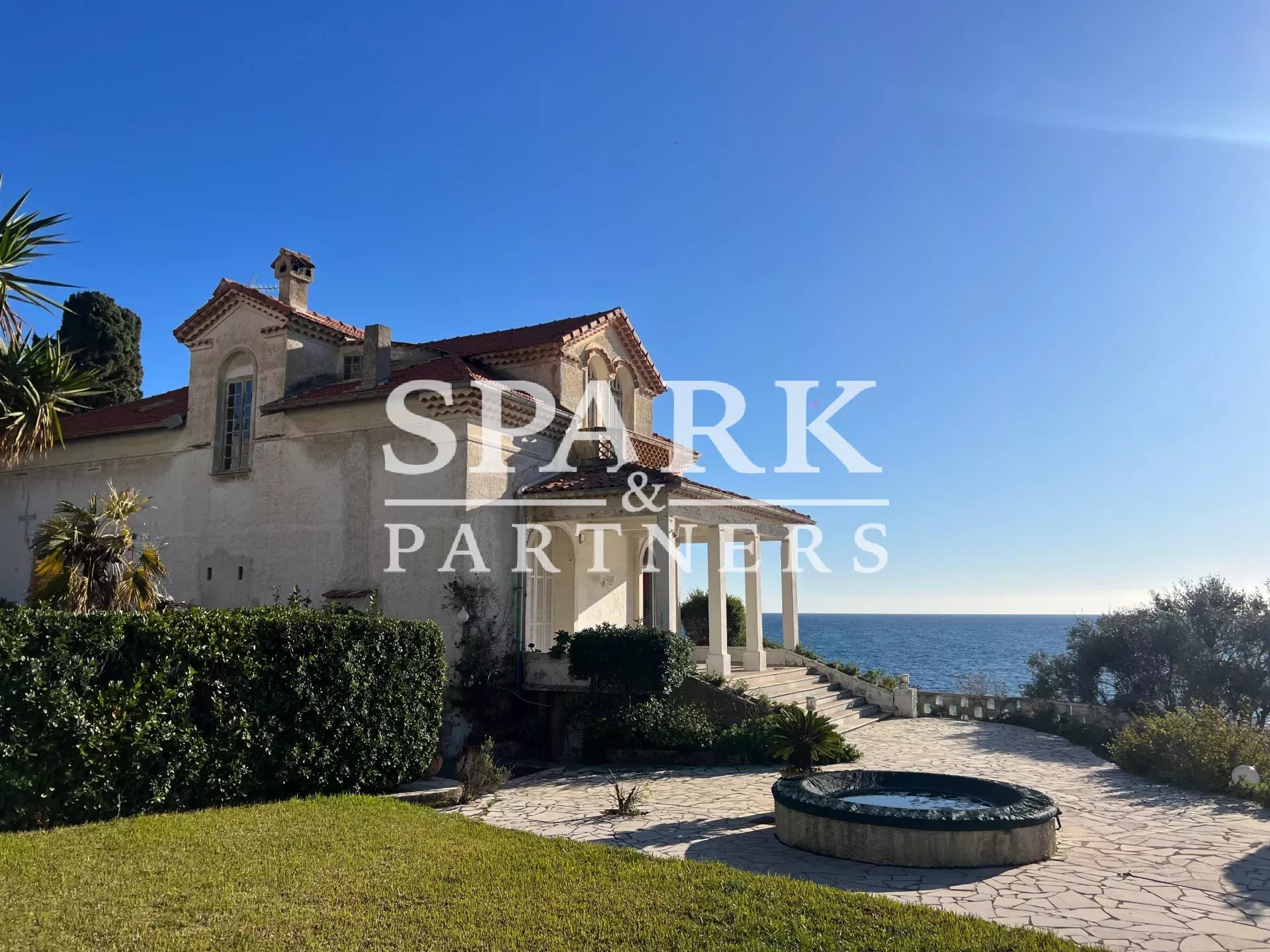 Villa en Bord de Mer à Cap d'Ail : Un Bijou à Ne Pas Manquer