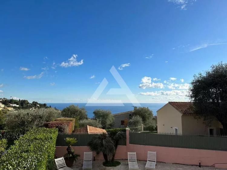 LA TURBIE - VILLA 5 PIECES - PISCINE ET STATIONNEMMENTS