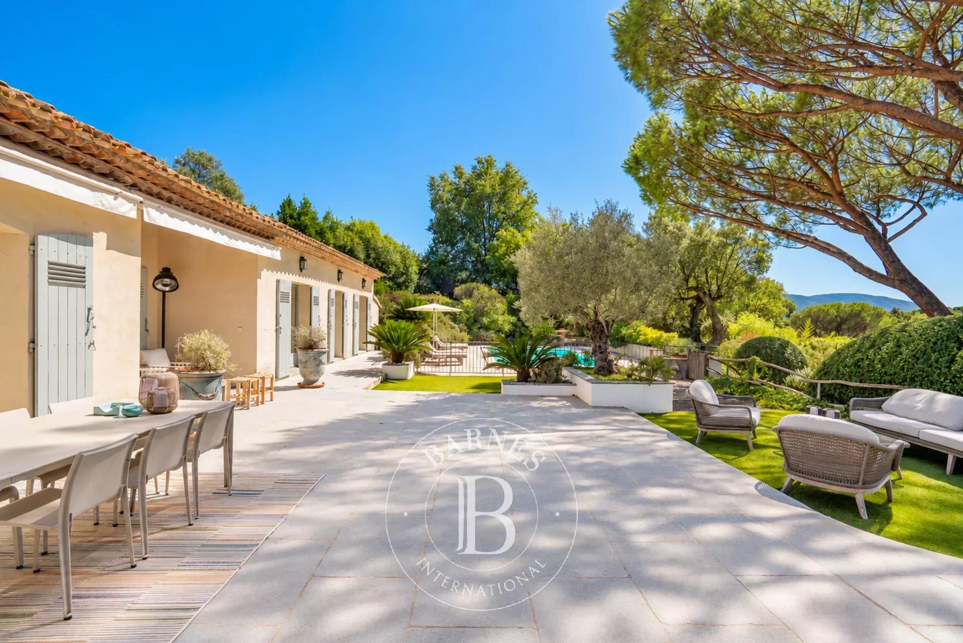 GOLFE DE SAINT TROPEZ - GRIMAUD - MAISON DE CHARME