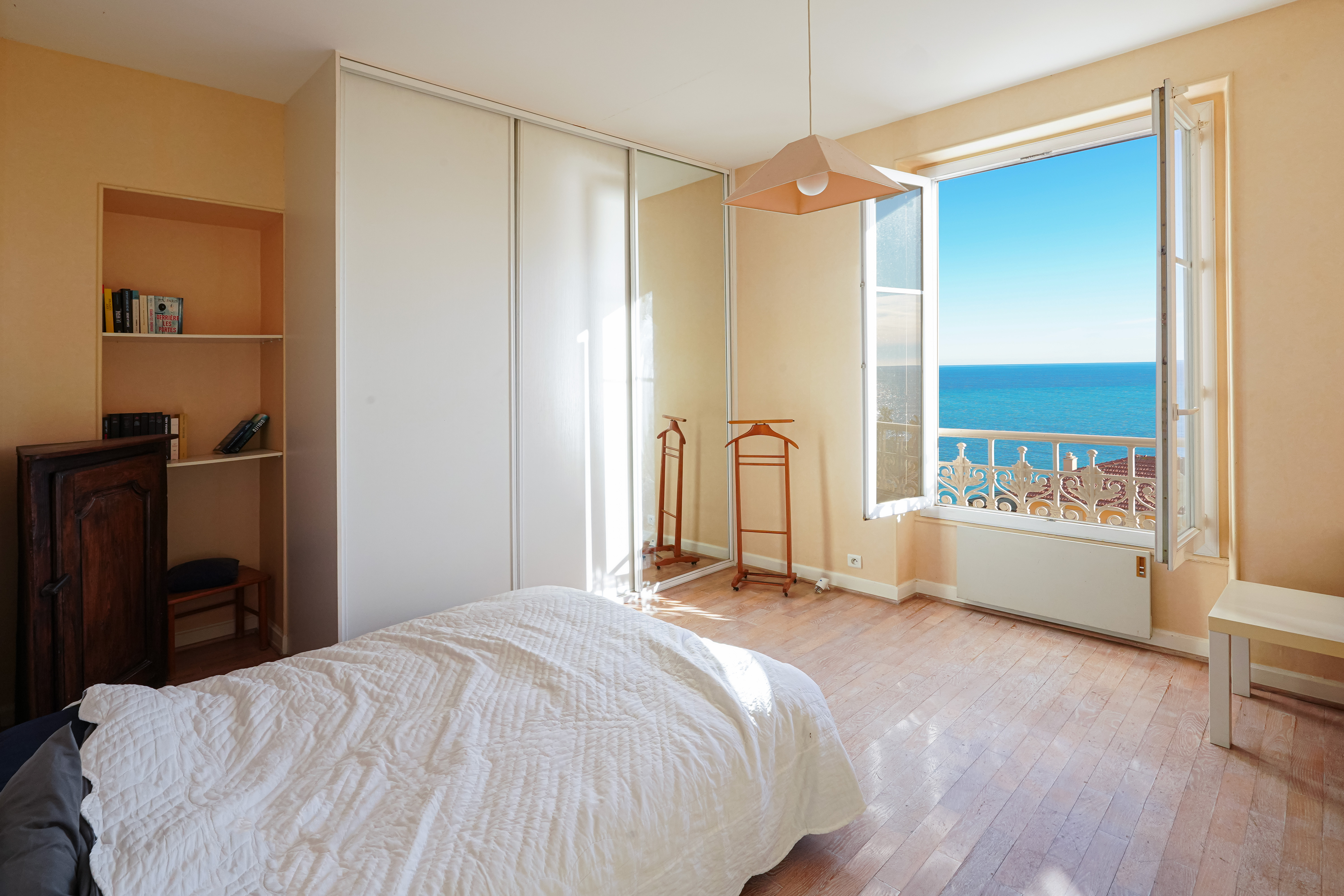 CAP D'AIL - SECTEUR DOUANIERS - VILLA VUE MER